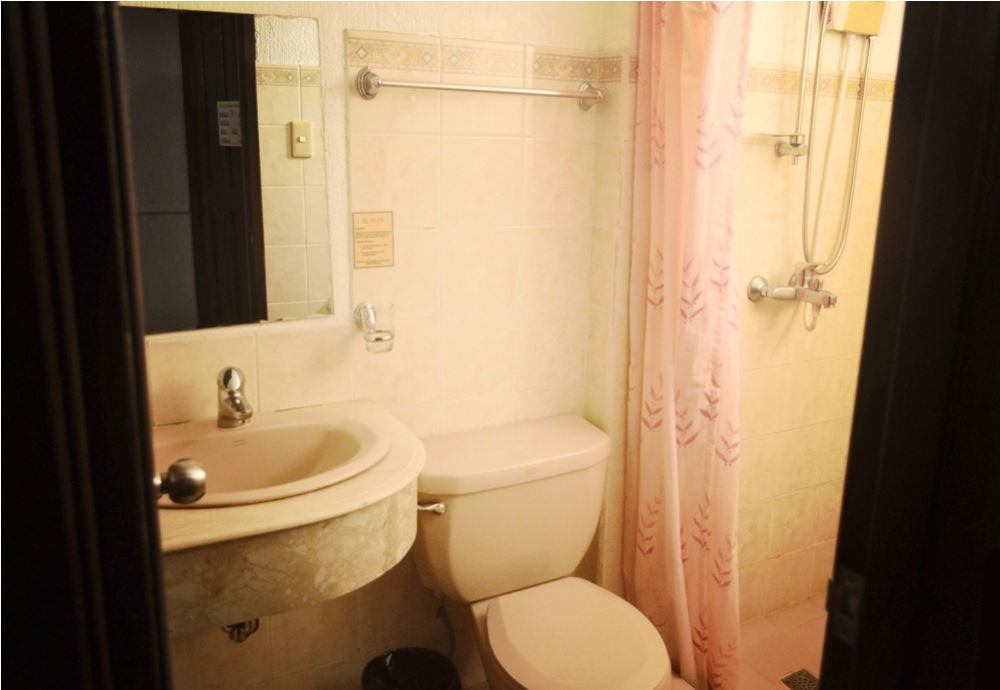 Vive Hotel マカティ エクステリア 写真