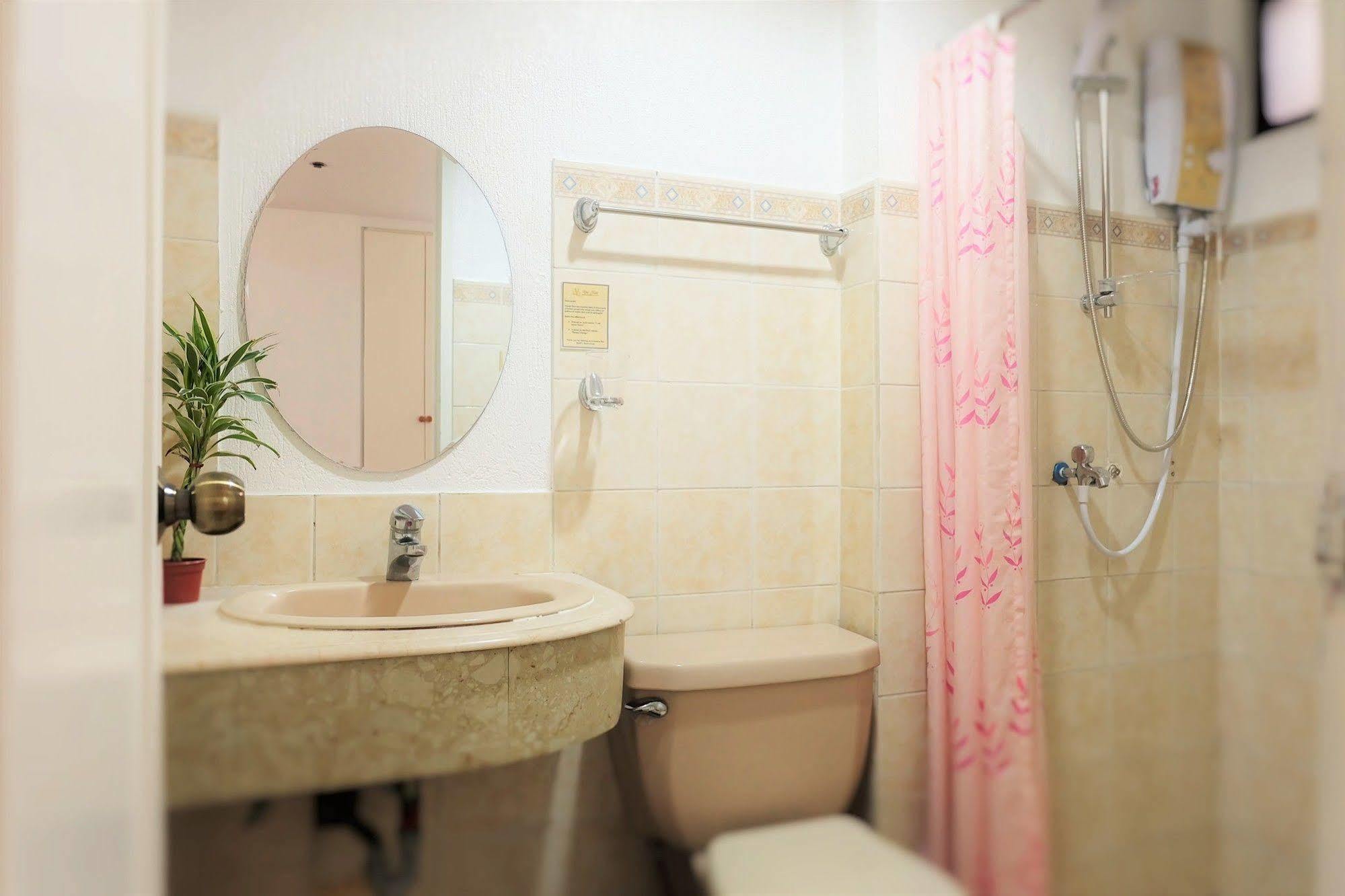 Vive Hotel マカティ エクステリア 写真